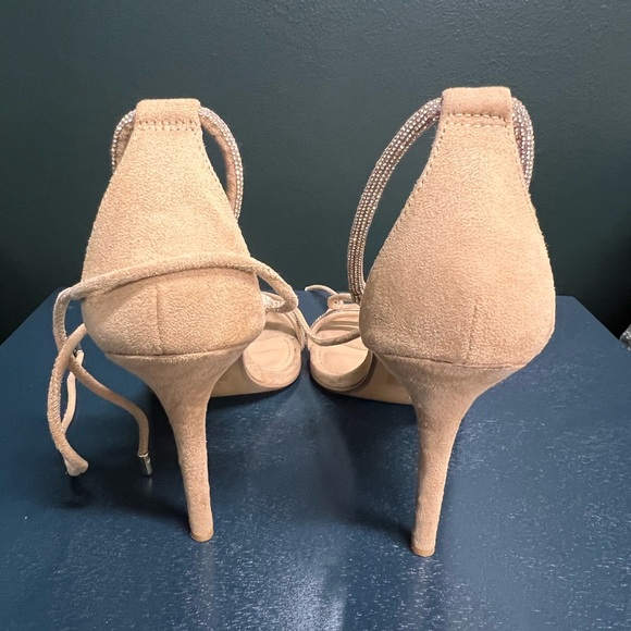 Express Heels with bling detail. - Picture 5 of 5